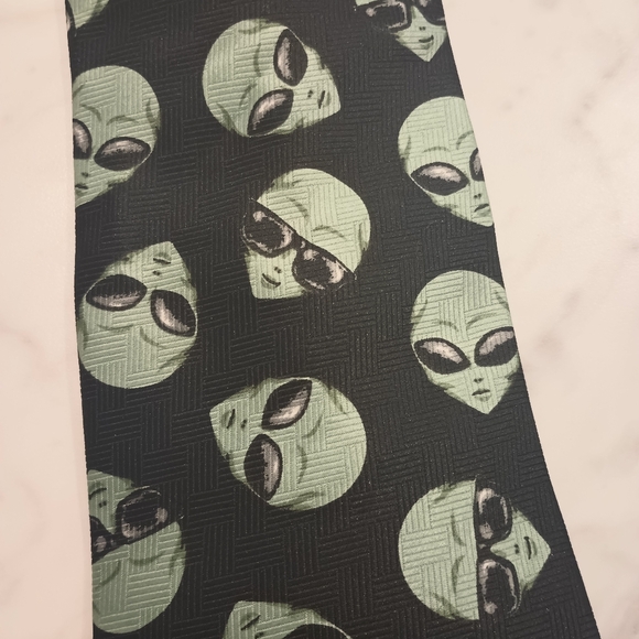 Addiction Alien tie - Picture 2 of 4